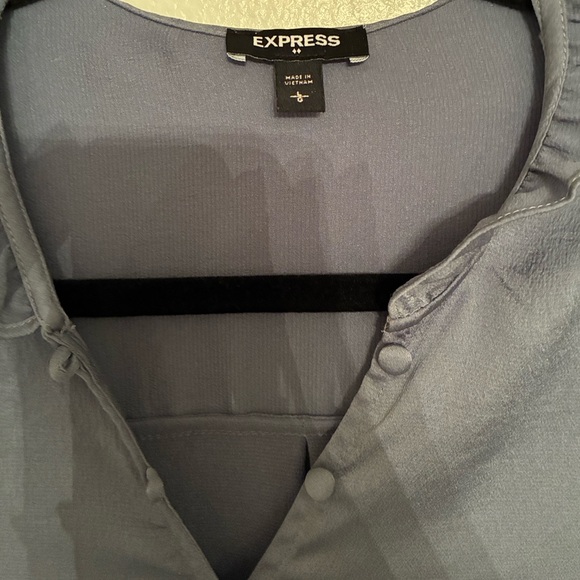 Express button up blouse - Picture 2 of 3